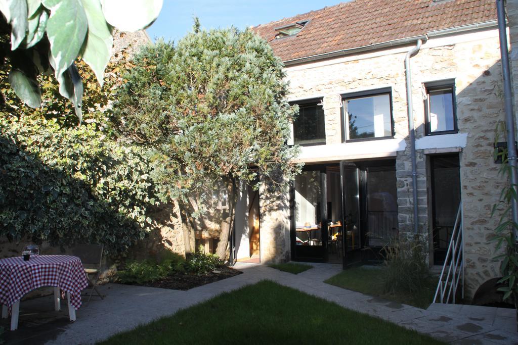 Le Nid D'Hirondelles Bed & Breakfast Perthes-en-Gatinais Exterior photo