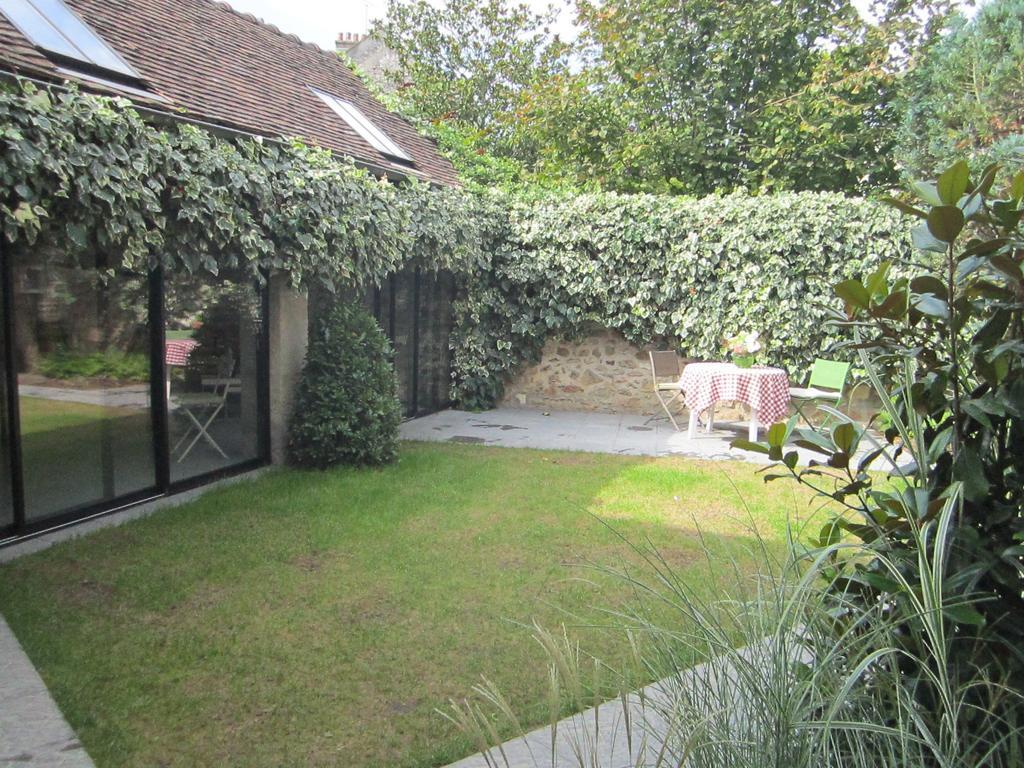 Le Nid D'Hirondelles Bed & Breakfast Perthes-en-Gatinais Exterior photo