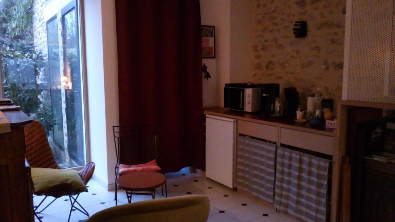 Le Nid D'Hirondelles Bed & Breakfast Perthes-en-Gatinais Exterior photo